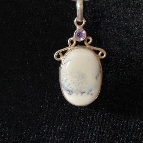 Jewelry - 3  pendants